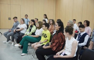 На форуме «АРТ-Курултай. Дети» солисты Башгосфилармонии провели мастер-класс для юных вокалистов