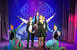 В Туймазах прошёл юбилейный вечер заслуженной артистки Башкортостана Расили Салимгареевой