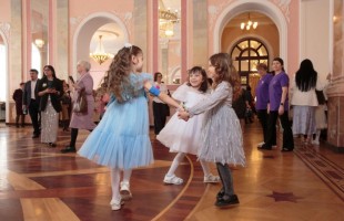 В Уфе прошел «Бал маленьких принцесс»