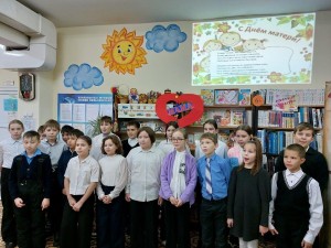 Литературно-поэтический этюд «Родные руки берегут домашний ласковый уют»