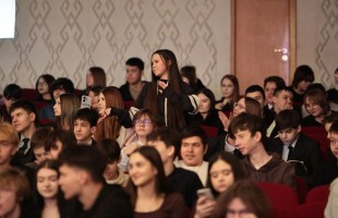 Оркестр ансамбля «Мирас» покоряет юных слушателей: в Уфе с успехом проходят концерты «Твоя любимая музыка»