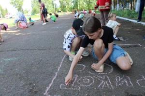 Конкурс рисунков «Краски лета»