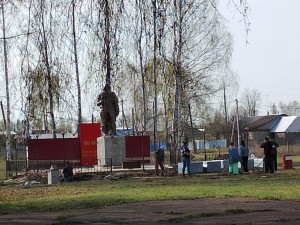 Благоустройство территории памятника воинам, погибшим в годы ВОВ