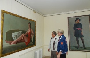 В Нефтекамской картинной галерее «Мирас» открылась выставка Александра Толстикова