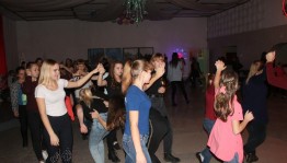 Дискотека «Минуты уходящего лета»