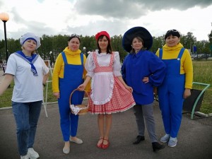 Детский праздник «Навстречу к солнечному лету!»
