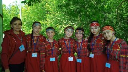 Программа « В мир чувашского костюма».