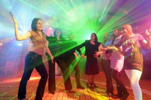 Танцевально-развлекательная программа «Танцуй пока молодой»