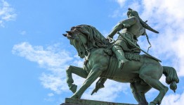 Познавательный видео урок «56 лет со дня открытия памятника Салавату Юлаеву»