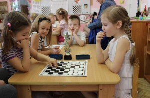 Шашечный турнир «Черные и белые»