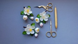 Мастер-класс «Брошь из фоамирина»