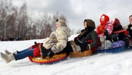 Спортивная программа «Гонка на санках»