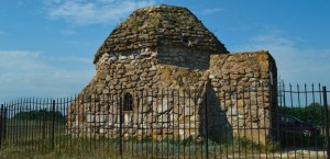 Мавзолей -ТураХана