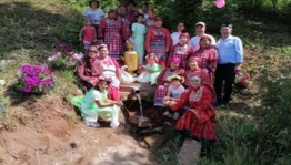 Праздник «Байгыл чишмэсе янында мили йололар» .
