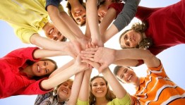 «По жизни ярко, весело и гордо!»