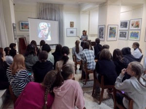В выставочном зале "Ижад" прошла лекция по творчеству художника Алексея Кузнецова