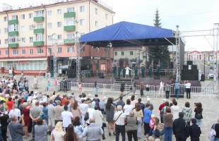 Артисты ансамбля песни и пляски ЦВО провели финальный концерт в Уфе