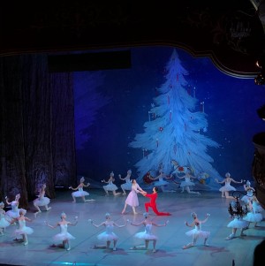 В Башкирском театре оперы и балета прошёл «Новогодний огонёк»