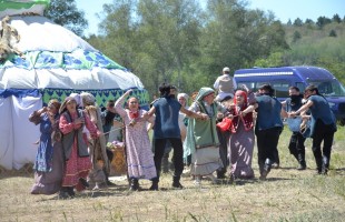 Түңгәүер ырыуы вәкилдәре Йылайыр районында "Минең ауылым тарихы"  байрамына йыйылды