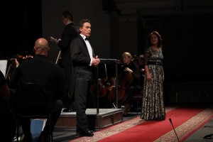 Два гала-вечера открывают оперный сезон в БГТОиБ