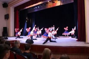 Гаскаровцы выступили в ЛНР с программой "Наш дом - Россия"