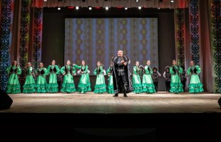 Стәрлетамаҡта билдәле ҡурайсы Азамат Асаиновтың юбилей кисәһе уҙҙы