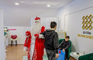 Караидельская модельная библиотека провела новогодние акции в поддержку населения