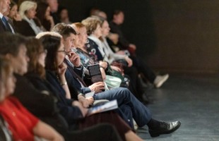 Башкирский театр драмы имени Мажита Гафури представил премьеру спектакля о специальной военной операции