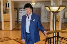 Ко Дню Артиста в Башдраме установили бюст Фидана Гафарова