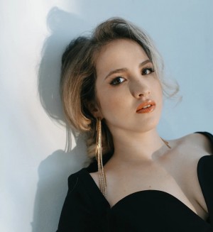 Интервью с певицей KARINA: о любви к башкирской культуре и работе над этническим проектом