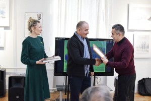 В Салавате открылась выставка художника Джамиля Ахметгалиева