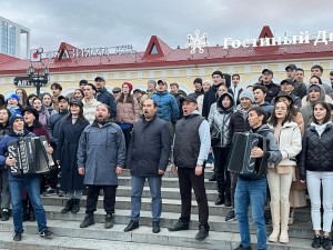 В Уфе в честь открытия памятника Минигали Шаймуратову состоялся флешмоб