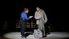 «Старший сын» в Стерлитамаке: Премьера башкирского драмтеатра оживила ностальгию по 90-м