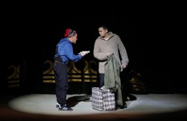 «Старший сын» в Стерлитамаке: Премьера башкирского драмтеатра оживила ностальгию по 90-м