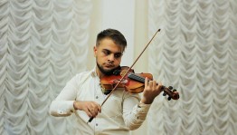 Студент УГИИ им. З. Исмагилова Ваге Нерсисян выступил с сольным концертом