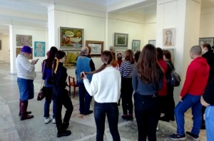 Завершается выставка произведений преподавателей школы искусств имени Виктора Пегова