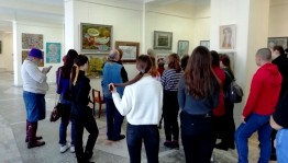 Завершается выставка произведений преподавателей школы искусств имени Виктора Пегова