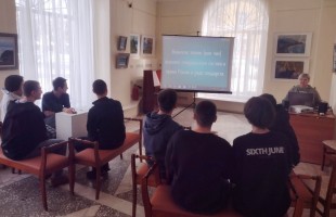 В выставочном зале «Ижад» прошла викторина "Во славу Отечества Российского"