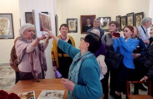 В выставочном зале «Ижад» состоялась творческая встреча  с искусствоведом Валентиной Сорокиной