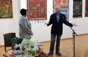 Солнцеворот Земфиры Галимовой: Юбилейная выставка представляет ретроспективу талантливого художника и педагога