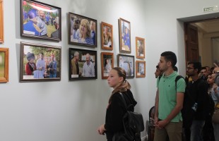 В Нацмузее РБ открылась фотовыставка, посвящённая аэрокосмической школе им. У.Н. Султанова