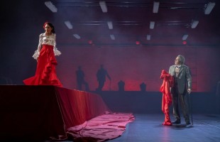 Уфимский татарский театр «Нур» открыл новый сезон премьерой спектакля по пьесе Мустая Карима