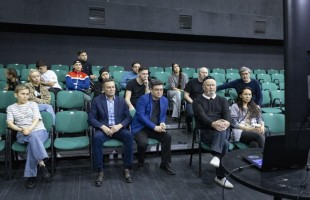 Актёры и творческая команда спектакля «Остаться человеком» встретились с прототипом главного героя