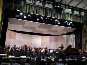В рамках Всероссийских филармонических сезонов с Национальным симфоническим оркестром РБ выступил пианист Лукас Генюшас