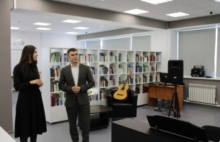 Встреча с писателем Айгизом Баймухаметовым прошла в библиотеке нового поколения Благоварского района