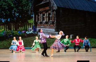 В Уфе состоялся совместный концерт ансамбля имени Файзи Гаскарова и ансамбля имени Михаила Годенко