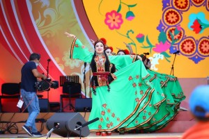 Фольклориада ҡунаҡтары менән аралышырға тәржемәсе лә кәрәкмәй