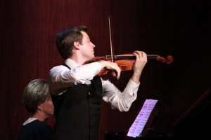 Стали известны имена полуфиналистов Международного конкурса скрипачей В.Спивакова