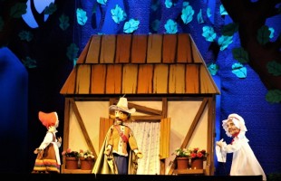 В Башкирском театре кукол представили премьеру сказки "Красная шапочка"