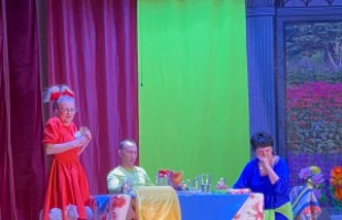 Инклюзивный театр представил спектакль «Счастливый пельмень»  в селе Толбазы